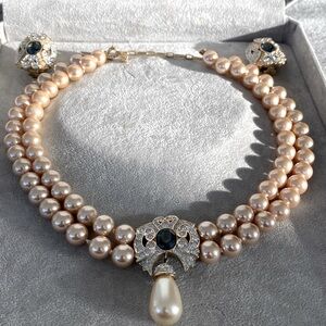 Beautiful Parure -necklace with matching earrings. Champagne pearl-toned